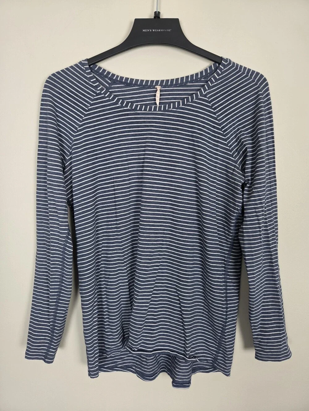 Lululemon Emerald Long Sleeve Size 8 Striped Blue White Yoga Commute Athleisure